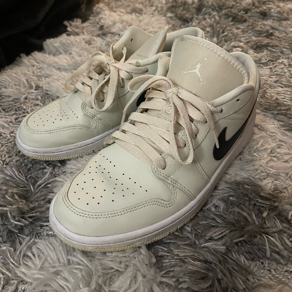 Air Jordan 1 Low ‘Coconut Milk’